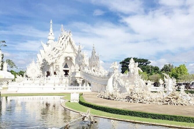 2 Hour Private Bangkok Canal Tour (Self-Guided Trip) - Wat Saphan Floating Market on weekends, small and local by design