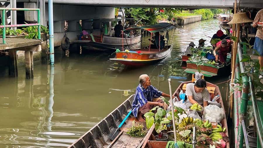 3 Hrs Private boat Tour Bangkok Floating Market by Flat Boat - Key Reasons This 3-Hour Canal Cruise Works