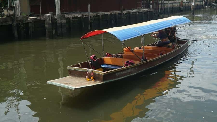 3 Hrs Private boat Tour Bangkok Floating Market by Flat Boat - Why a Private Flat Boat Feels Different on Bangkok’s Khlongs