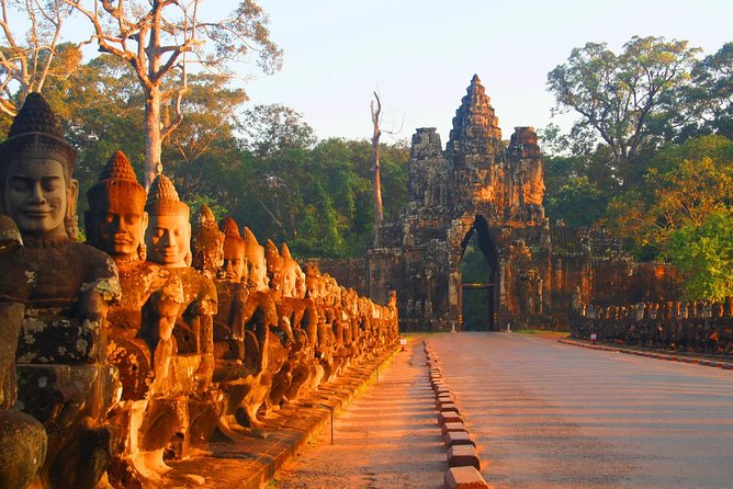 4 Days Expedition From Bangkok to Angkor Wat - Bangkok to Poipet: the border day with less stress than DIY