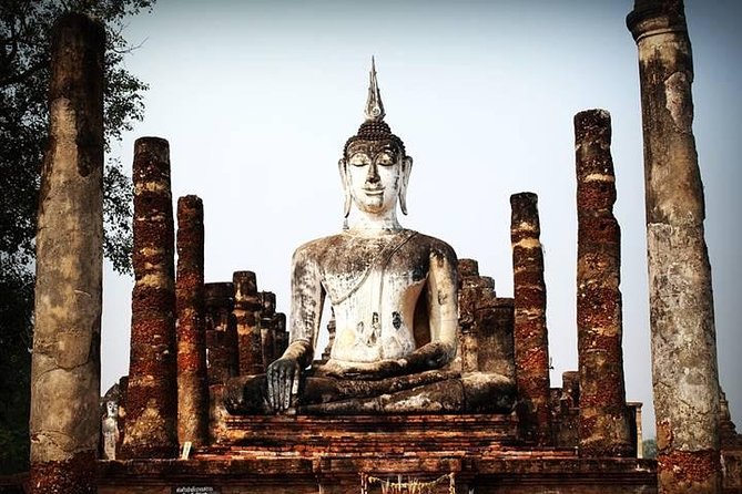 6-Day Northern Thailand Tour: Ayutthaya, Sukhothai, Chiang Mai and Chiang Rai from Bangkok - Day 4 Mae Ka Chan Hot Springs and Wat Stops on the Way to Chiang Mai