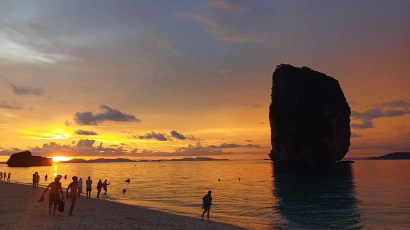 7 Islands sunset tour plus bioluminescent plankton + BBQ - What Makes This 7 Islands Sunset and Plankton Tour Feel Different
