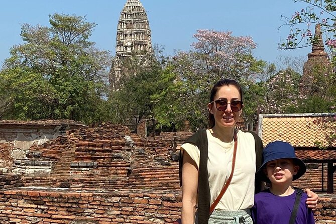 Ancient City Ayutthaya Private Guided Day Tour - Stop 2: Wat Mahathat and the Buddha head in tree roots