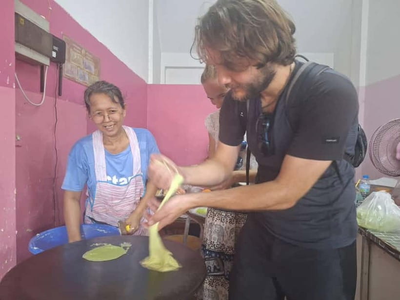 Ayutthaya: Colorful Slow Life Bicycle Tour with local guide. - Wat Ratchaburana when time allows, then Wat Phra Si Sanphet