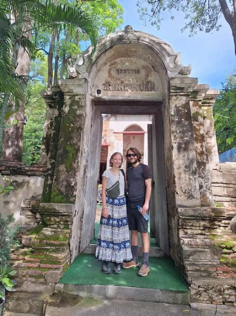 Ayutthaya: Colorful Slow Life Bicycle Tour with local guide. - Morning vs afternoon: choose your comfort, not just your schedule