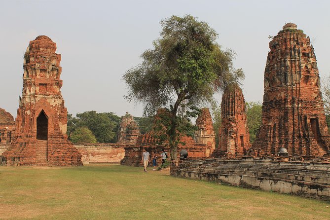 Ayutthaya Day Tour By Coach and Cruise - Wiharn Phra Mongkhon Bophit: a shorter stop with a specific focal Buddha