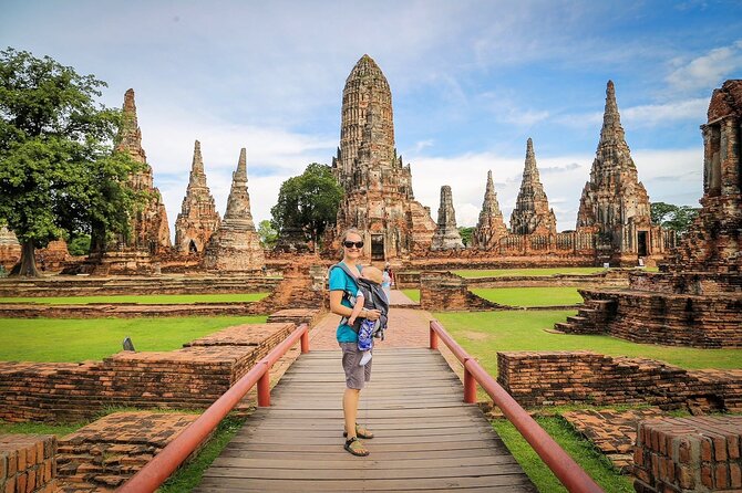 Ayutthaya Sunset Tour: UNESCO Temples & Peaceful River Cruise - Wat Mahathat and the Buddha head in tree roots you came for