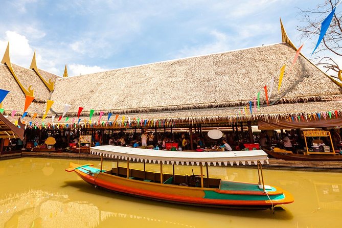 Ayutthaya Temples and Ayothaya Floating Market From Bangkok - Bang Pa-In Summer Palace: Dress for Rules, Then Enjoy a Walk