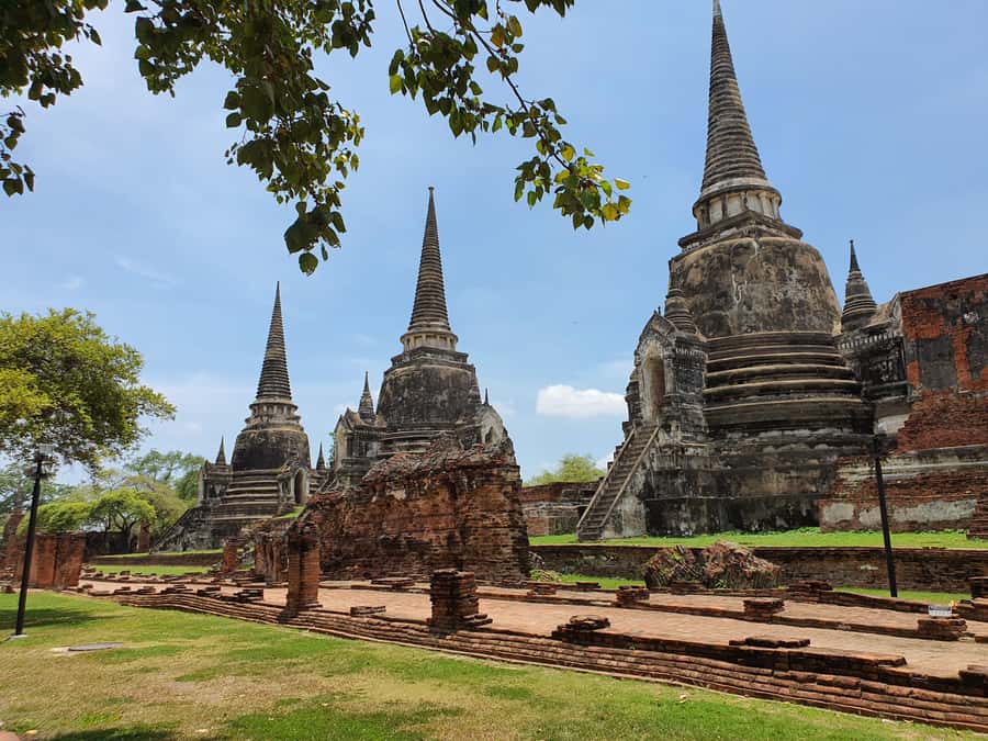 Ayutthaya UNESCO , World Heritage private tour - Wat Ratchaburana and the elephant-back battle story