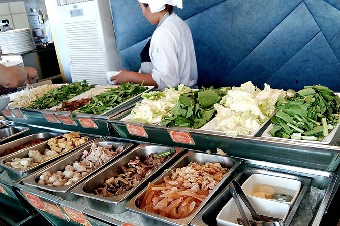 Baiyoke Sky Dinner Experience with Observation Deck Access - Getting There, Group Size, and Comfort Tips