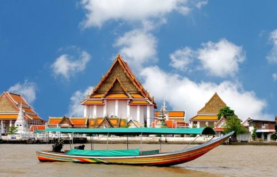Bangkok: 2-Hour Canal Tour by Teak Boat - Starting at River City Bangkok, then sliding into Thonburi