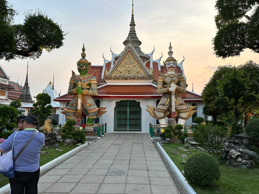 Bangkok: A 4 Hours Tuk Tuk Sightseeing Tour Iconic Landmarks - Pak Klong Talad flower market: lotus folding and sensory overload done right