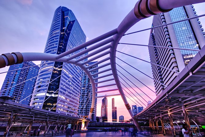 Bangkok Airport Arrival – Shared Transfer - The Car Ride Details: AC Comfort, Luggage Help, and Tolls