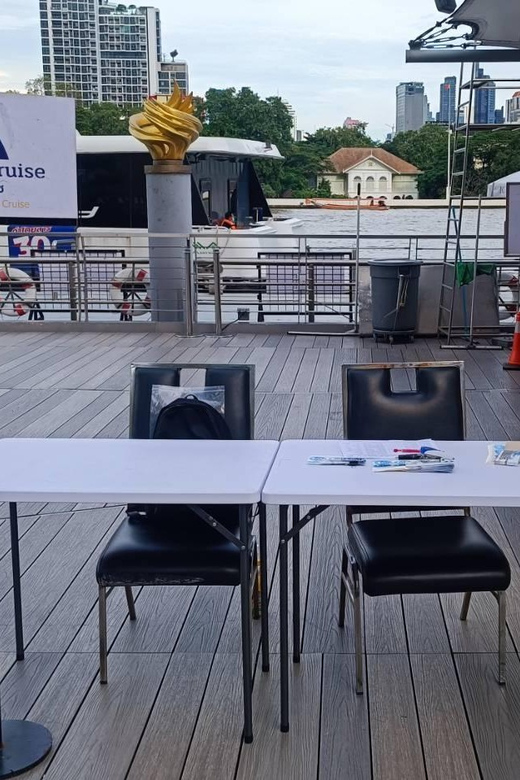 Bangkok: Alangka Chao Phraya River Dinner Cruise - The buffet dinner reality check, and how to eat well anyway