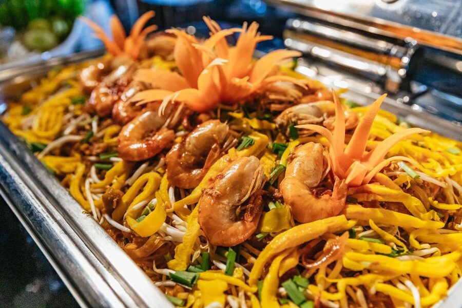 Bangkok: Alangka Luxury Buffet Dinner Cruise With Live Music - Value Check: Is $31 a Good Deal in Bangkok?