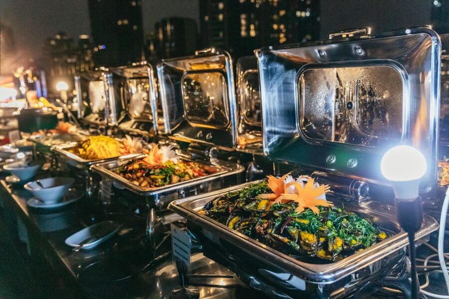 Bangkok: Alangka Luxury Buffet Dinner Cruise With Live Music - Live Music and Thai Dance: Dinner With a Real Onboard Rhythm