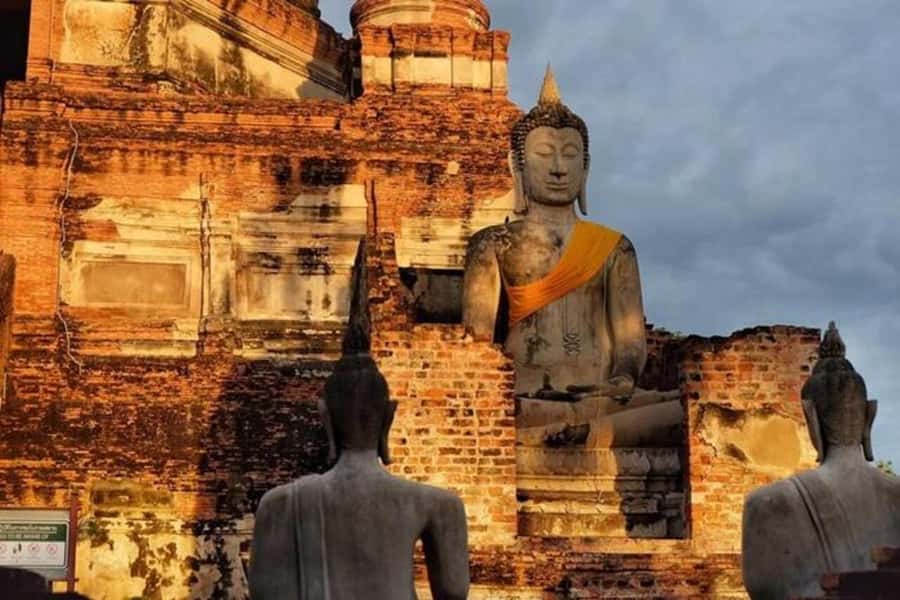 Bangkok: Ayutthaya 3 Historic Attractions Private Day Tour - Wat Mahathat and the Buddha head in tree roots