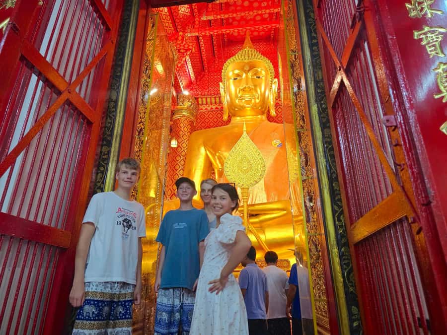 Bangkok: Ayutthaya Day Trip by Private Car with Boat Tour - Bangkok to Ayutthaya, the drive that sets the pace
