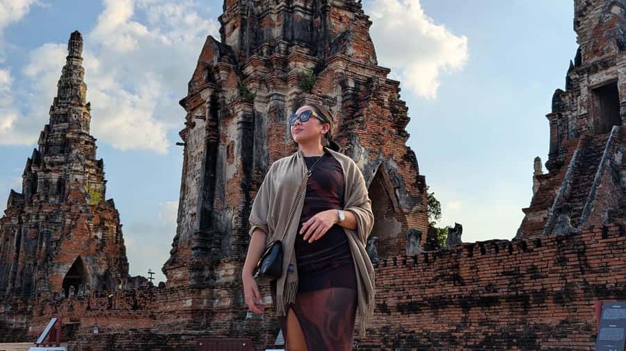 Bangkok: Ayutthaya Day Trip by Private Car with Boat Tour - After the boat, lunch your way then three major temples