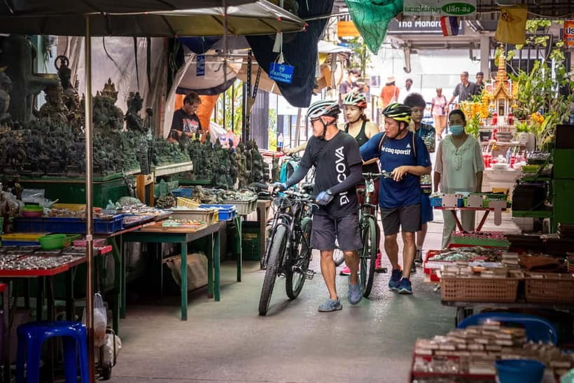 Bangkok: Backstreets and Historic Temples Bike Tour - From Discova’s shop to the first backstreets