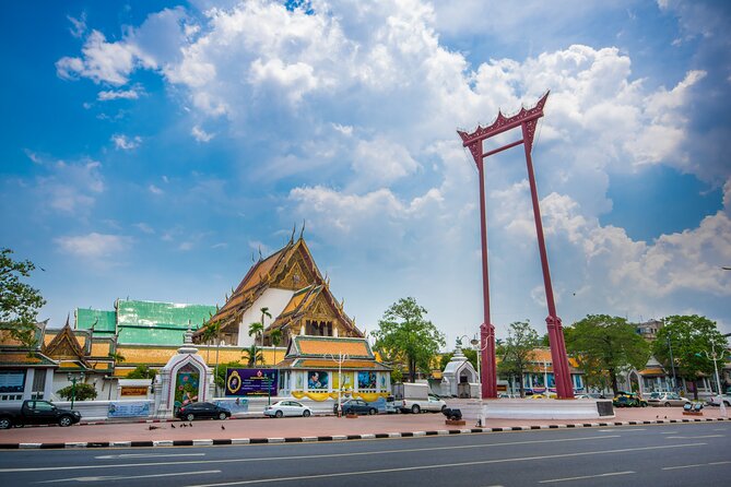 Bangkok: Backstreets and Temple Historic Bike Tour - Why Bangkok Backstreets Beat the Usual Tourist Loop