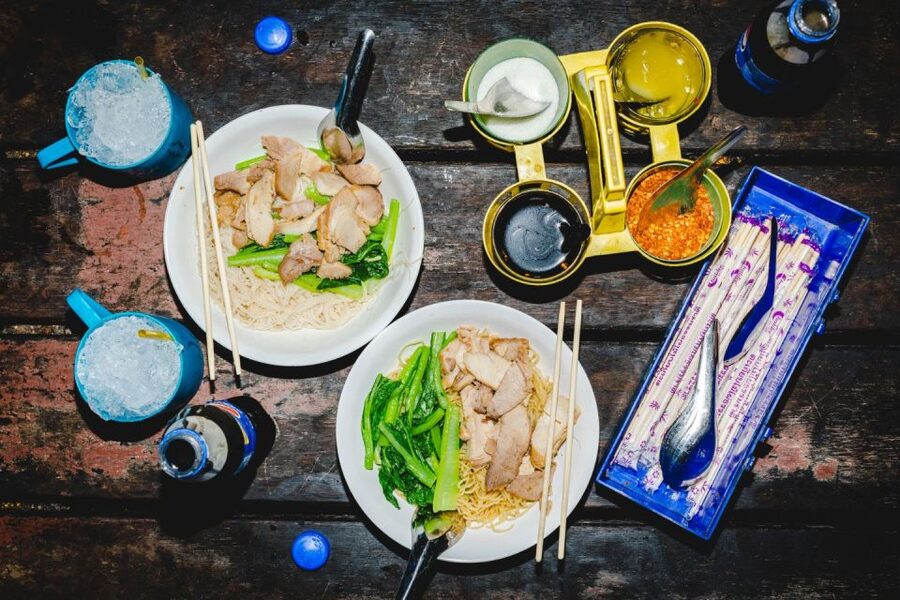 Bangkok: Backstreets Food Tour with 15+ Tastings - What the Michelin-listed street stops add to your night