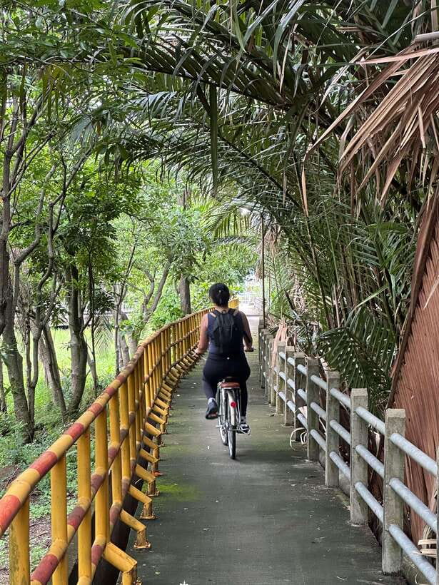 Bangkok: Bang Kachao Green Lung Bike Tour - Sri Nakorn Khuen Khan Park: the photo stop that feels like a reset