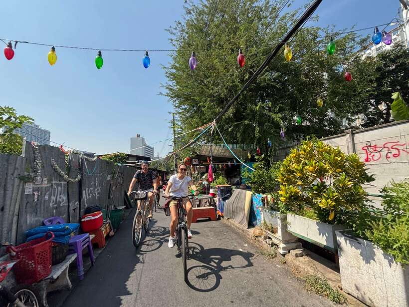 Bangkok: Bicycle Experiences and Longtail Boat Canal Cruise - Stop 1: The Start at Candbike (Why It Sets the Tone)