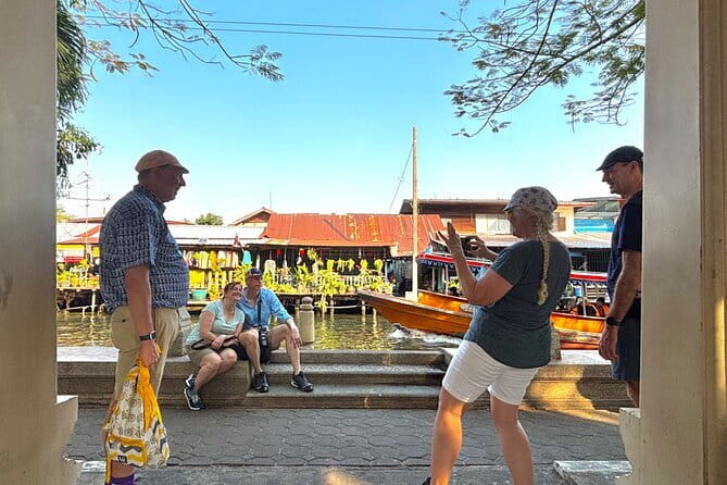 Bangkok: Bike and Longtail Boat Tour with Lunch - Wat Khun Chan: A Temple Complex in a Quiet Canal Setting