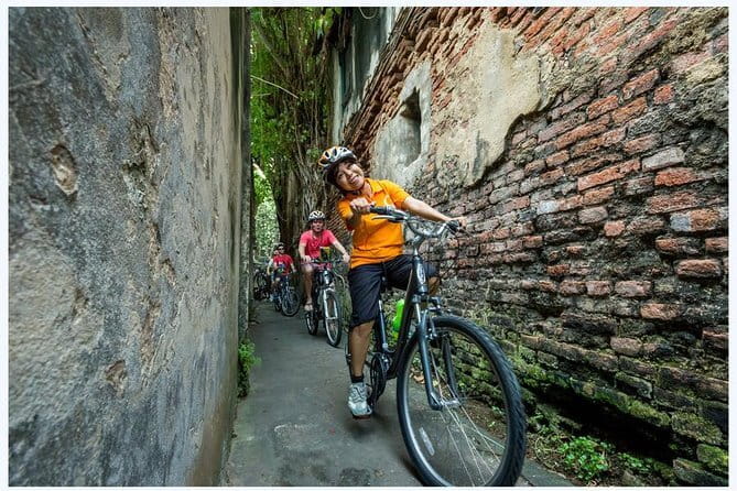 Bangkok: Bike and Longtail Boat Tour with Lunch - Wat Nakprok and Wutthakat: Thai and Chinese Spiritual Traditions Plus a Breather