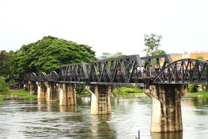 Bangkok: Bridge on the River Kwai and Thailand-Burma Railway Tour - Long-tailed boat and river time on the Khwae Yai