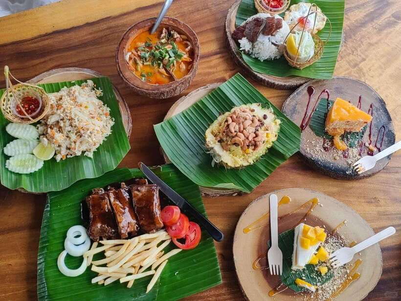 Bangkok: Bubble in the Forest Cafe Photography Journey - Food and the 300 baht deduction: how to plan an order that feels fair