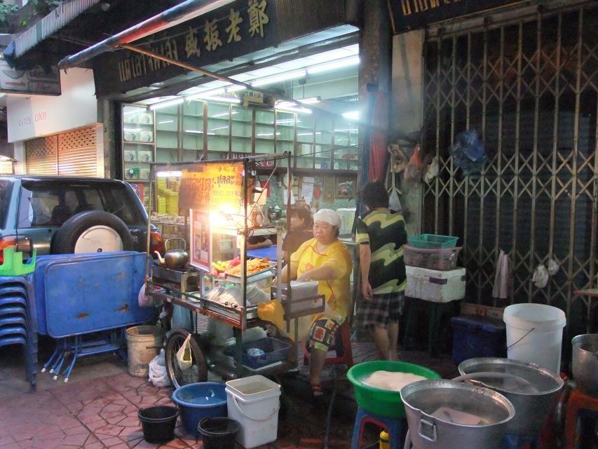 Bangkok by Night Cycling Tour with Street-food Meal - The Street-Food Meal Stop: Where the Evening Actually Tastes Like Bangkok