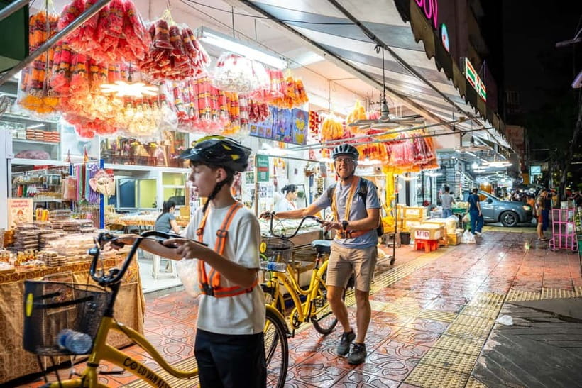 Bangkok by Night Cycling Tour with Street-food Meal - Chinatown After Dark: Lanterns, Shop Signs, and Night-Eater Energy