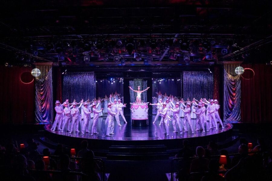Bangkok: Calypso Cabaret & Dinner Cruise with Hotel Transfer - Calypso Cabaret at Asiatique: what makes the show work