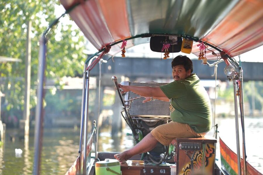 Bangkok: Canal Boat Tour, Big Buddha & Artist's House - Your longtail boat ride: how the canals really look from seat height