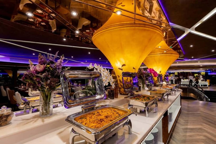 Bangkok: Celebrate New Year Opulence Dinner Cruise - What to bring, what to skip, and what to watch for
