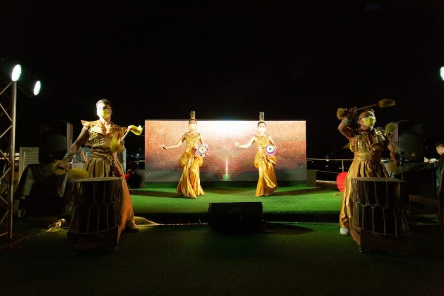 Bangkok: Chao Phraya Alangka Cruise at Icon Siam - Seating Strategy: How to Get More Outdoor View Time