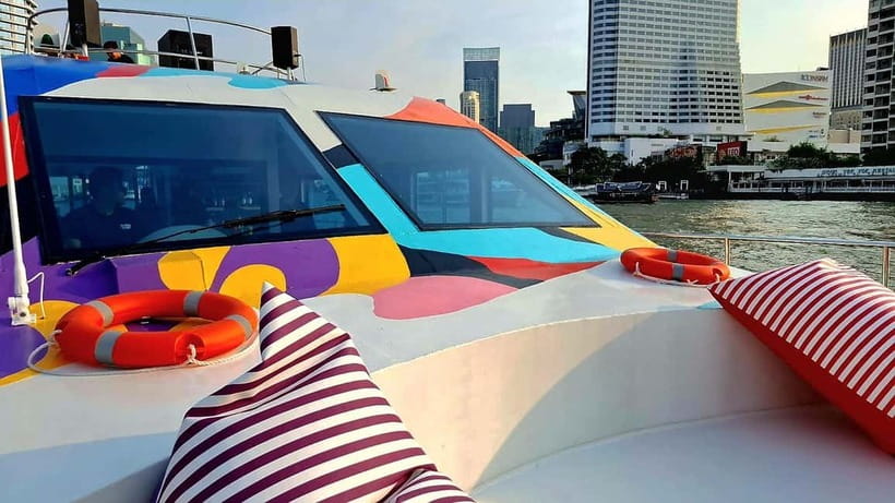 Bangkok : Chaophraya Booze Cruise – Drinks Onboard - The Onboard Bar: Pay-as-You-Go Drinks, Prices, and What to Expect