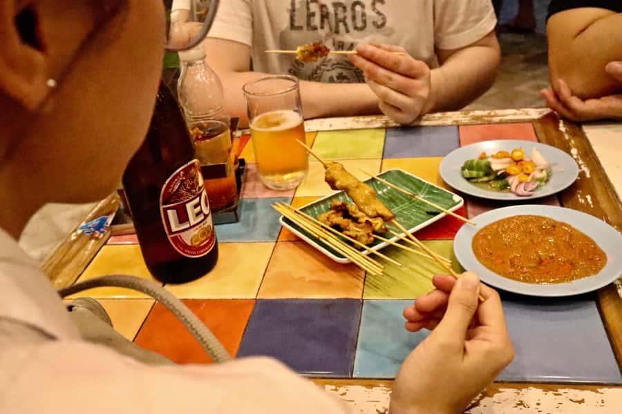 Bangkok: Chinatown Street Food Tour with 8+ Local Dishes - Asian desserts in Chinatown streets