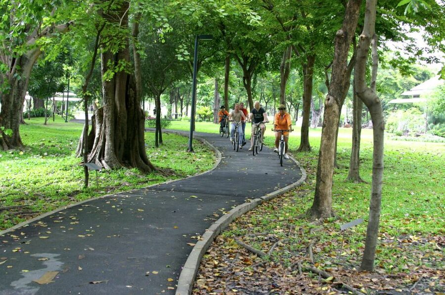 Bangkok: City Culture half-day Bike Tour - Key things you’ll notice on this Bangkok city bike tour