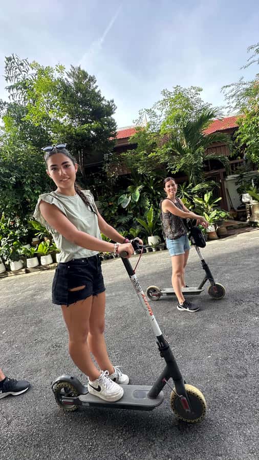 Bangkok: City Highlights Electric Scooter Tour - The Big Sights you’ll see, and what makes them worth slowing down for