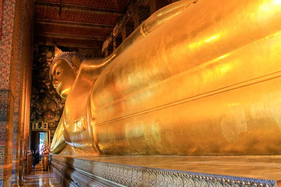 Bangkok: City Highlights Temple and Market Walking Tour - Why this temple route is the best way to get oriented in Bangkok