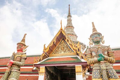 City Highlights Temple and Market Walking Tour