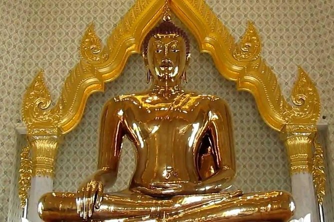 Bangkok City Highlights Tour: Grand Palace & Three Iconic Temples - Wat Arun on the Chao Phraya: Why the Riverside Temple Looks Like It Was Built for Photos
