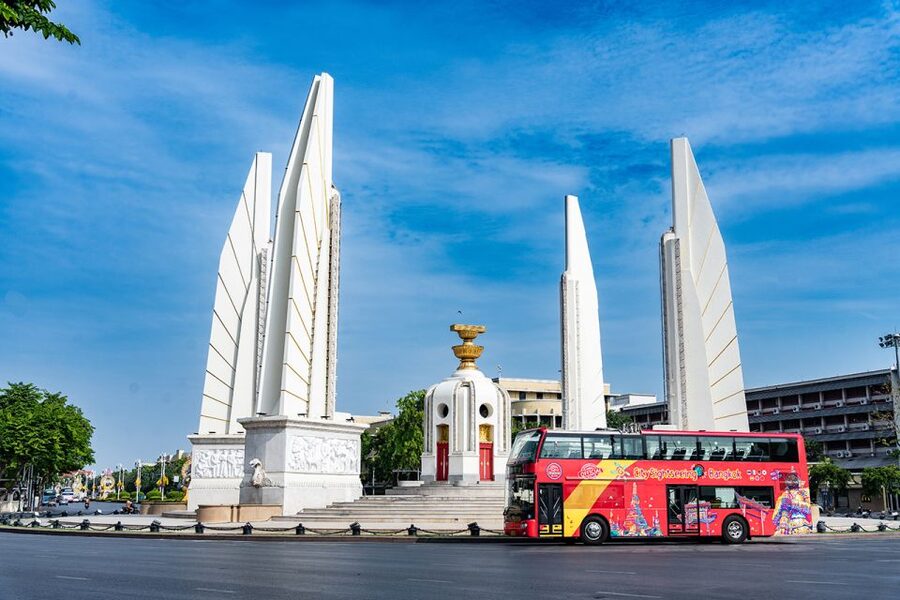 Bangkok: City Sightseeing Hop-On Hop-Off Bus Tour - Audio Guide Reality Check: Headphones, 7 Languages, and When Music Gets Loud