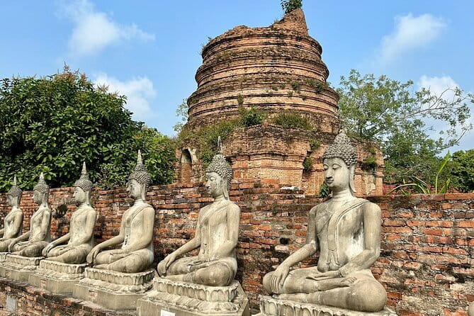Bangkok Classic 3-Temples With Buffet Lunch Day Tour - Guides, small-group pace, and why it can feel personal