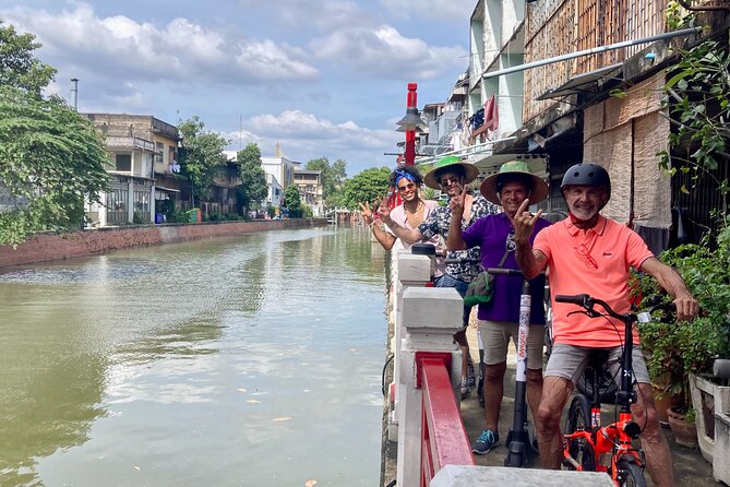 Bangkok Classic E-Scooter &/or Bike Trip - Wat Arun and Wat Kalayanamit: Two Temple Stops That Anchor the Route