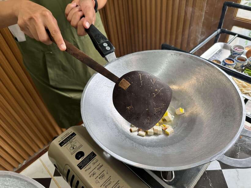 Bangkok Cooking Class : Traditional Thai dishes&Market Trip - Your Bangkok reset, market first, then cooking