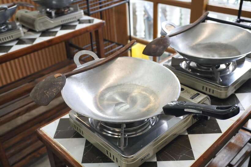 Bangkok Cooking Class : Traditional Thai dishes&Market Trip - Eating what you cooked: portions, pace, and not wasting your time